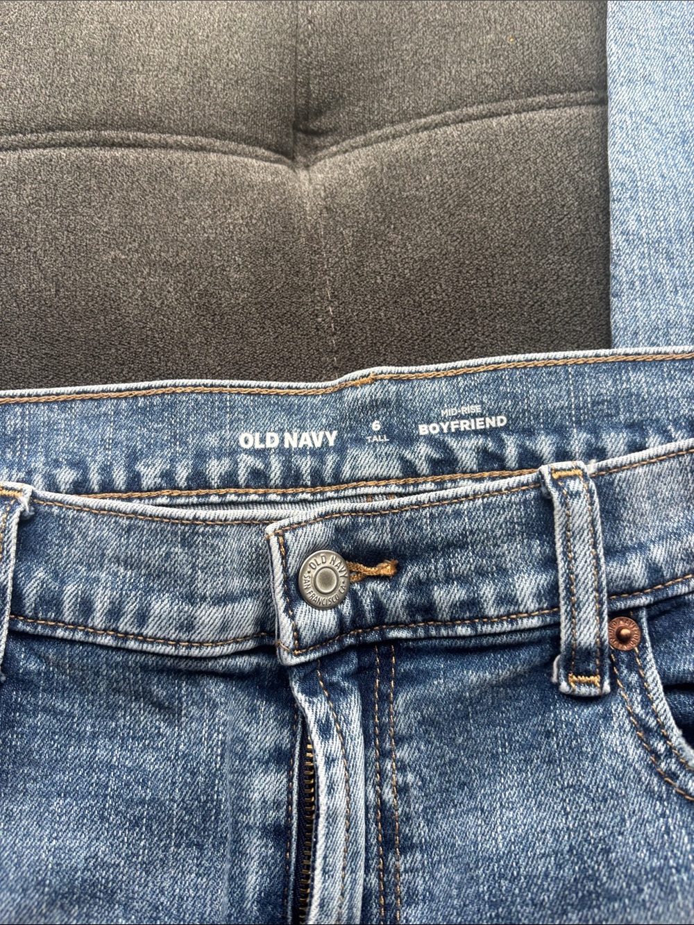 Old Navy women’s  Light Blue Relaxed Jeans - Mid Rise